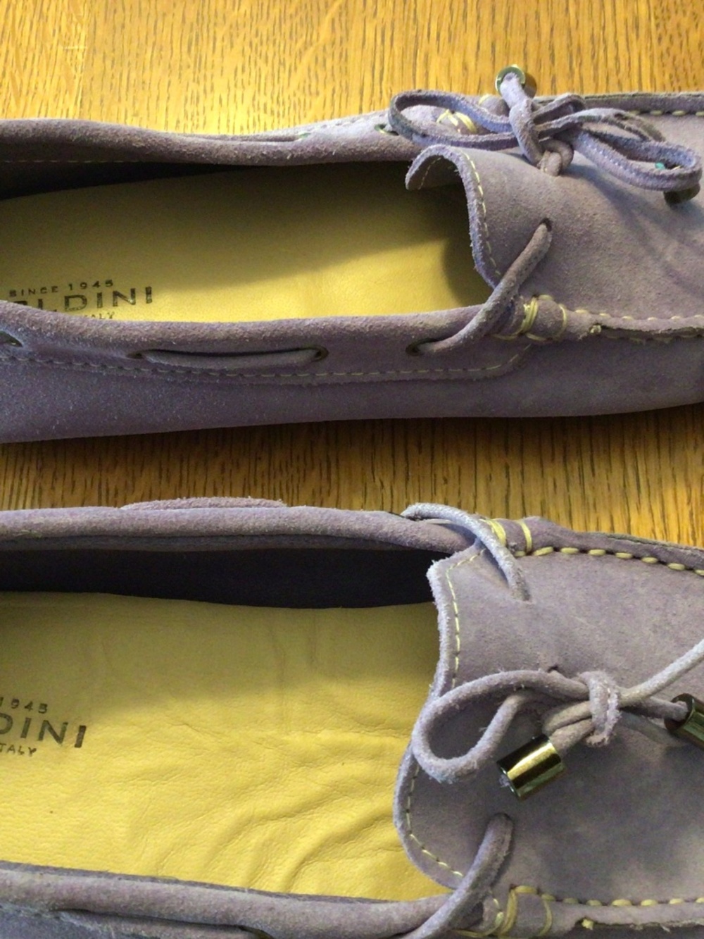 Lavender suede driving moccasin.  Made in Italy.